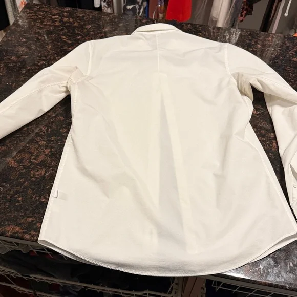 Lululemon Athletica white Dress Shirt size small - Picture 4 of 5